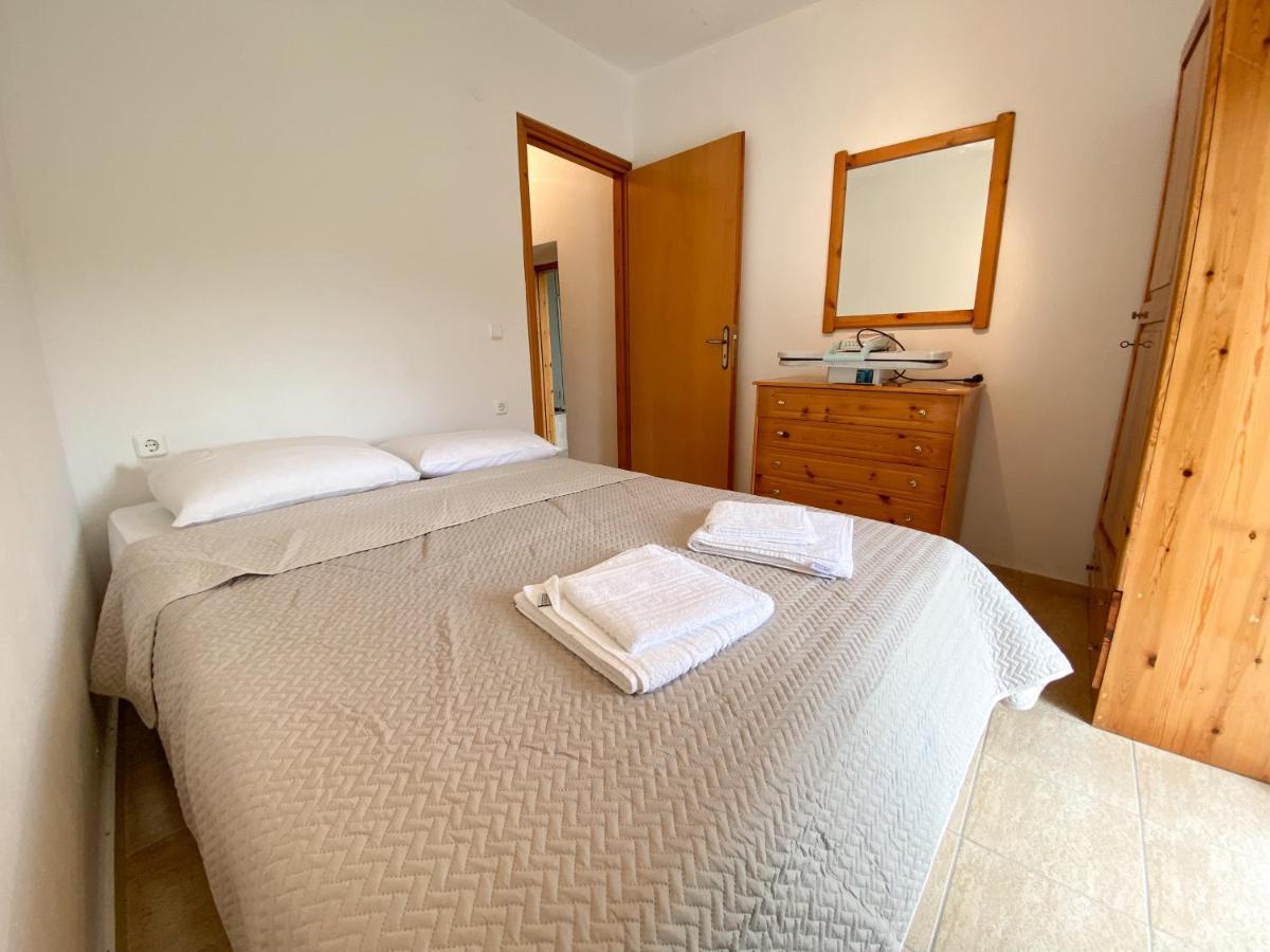 Pulchra Campis,Private Pool,Wifi,Parking Leilighet Nerokouros Eksteriør bilde