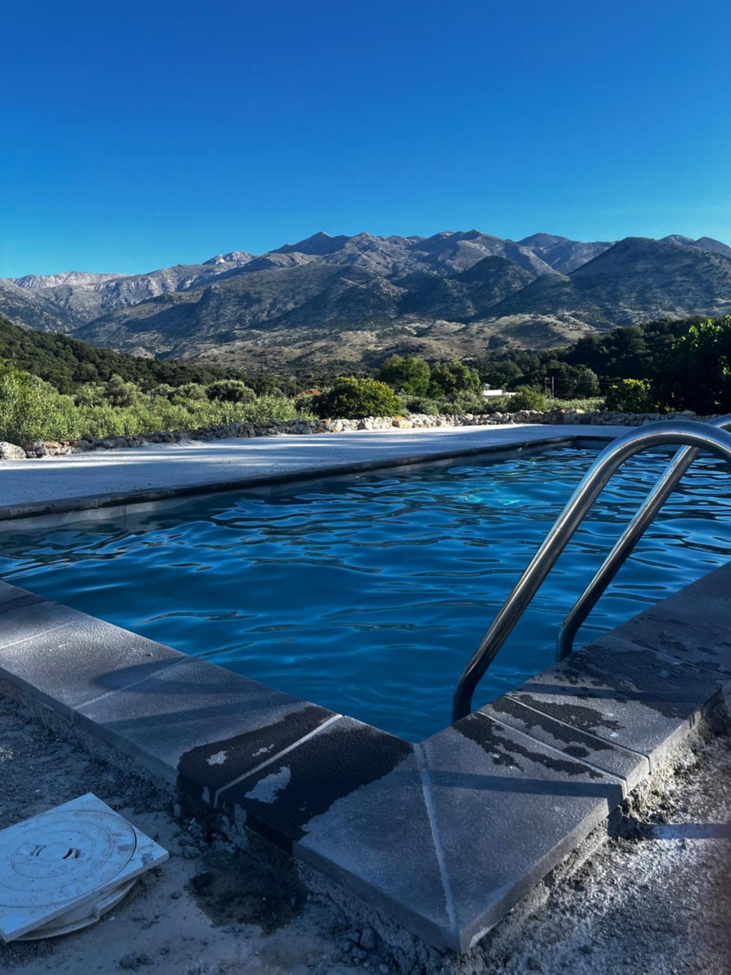 Pulchra Campis,Private Pool,Wifi,Parking Leilighet Nerokouros Eksteriør bilde